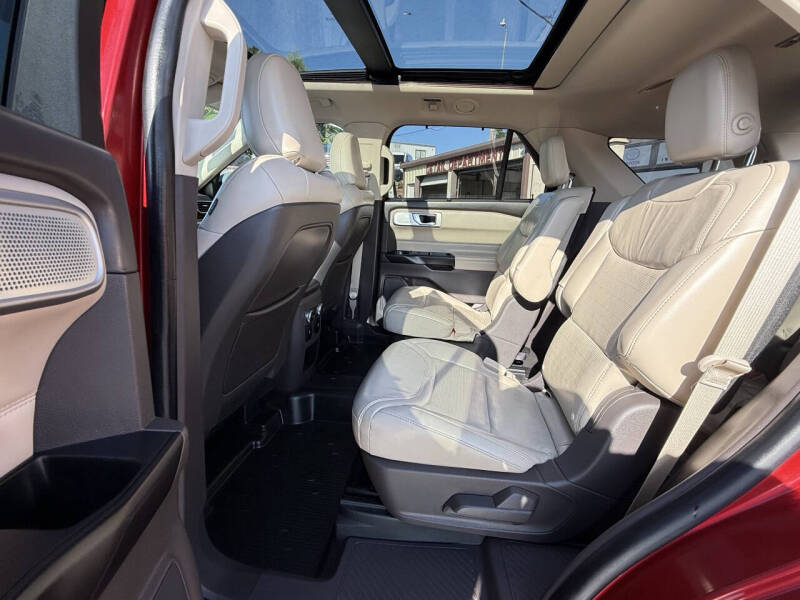 2020 Ford Explorer Platinum