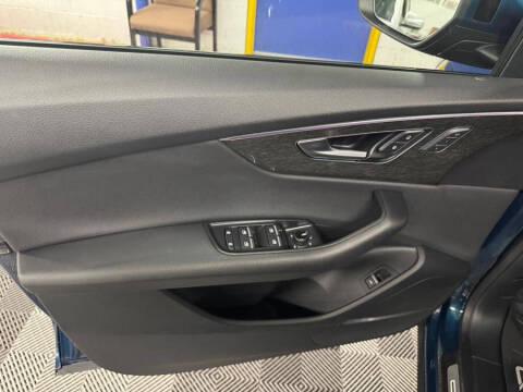 2019 Audi Q8 quattro Premium Plus 55 TFSI