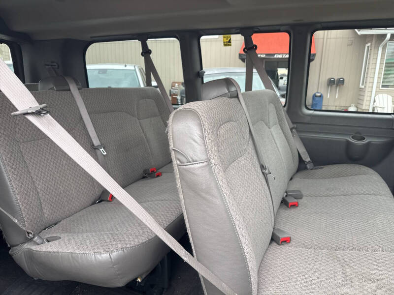 2017 Chevrolet Express LT 3500