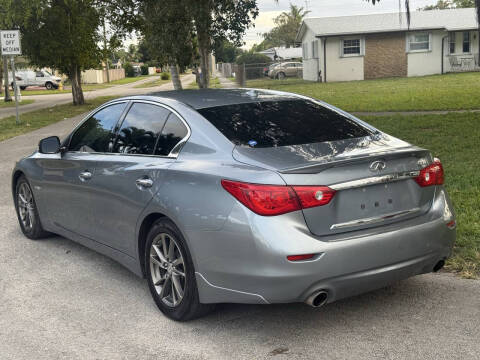 2015 Infiniti Q50 Hybrid Premium