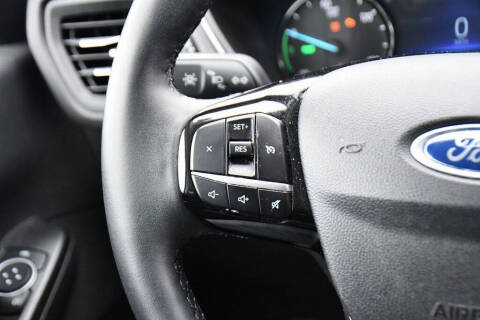 2022 Ford Escape Hybrid SEL