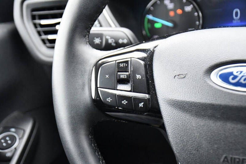 2022 Ford Escape Hybrid SEL