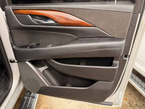 2018 Cadillac Escalade ESV Premium Luxury