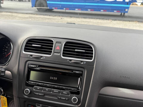 2014 Volkswagen Golf 2.5L PZEV