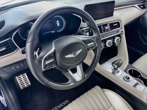 2023 Genesis G70