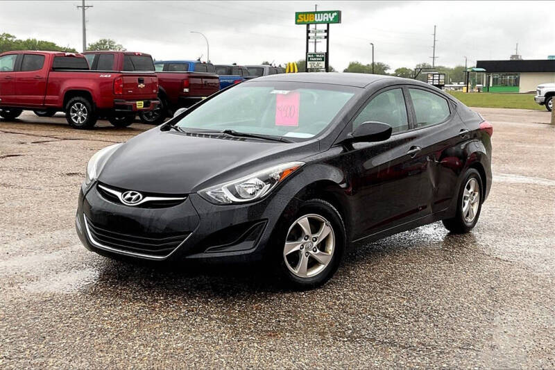 Used 2014 Hyundai Elantra SE with VIN 5NPDH4AEXEH486127 for sale in Montevideo, Minnesota