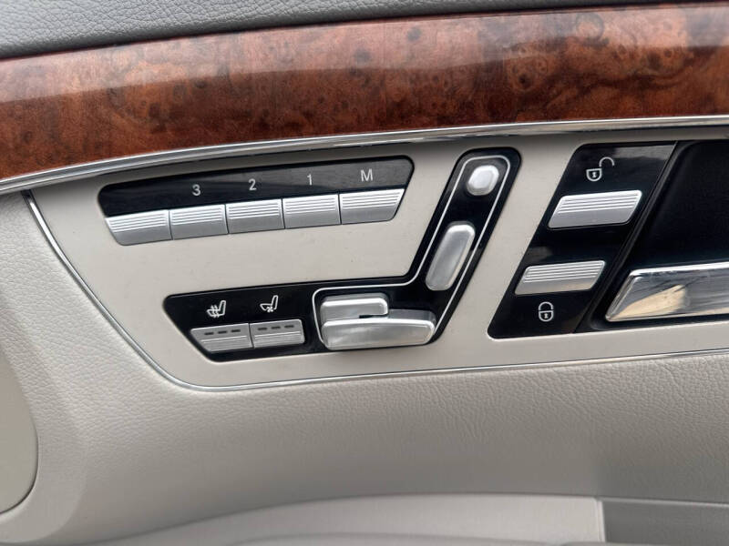 2010 Mercedes-Benz S-Class S 550