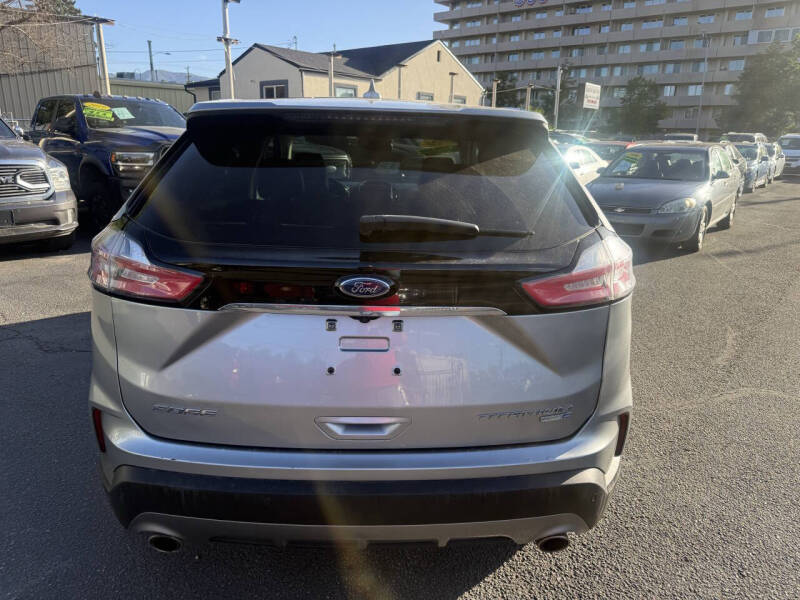 2020 Ford Edge Titanium