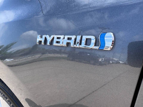 2013 Toyota Prius v Five
