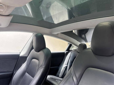 2020 Tesla Model 3 Standard Range