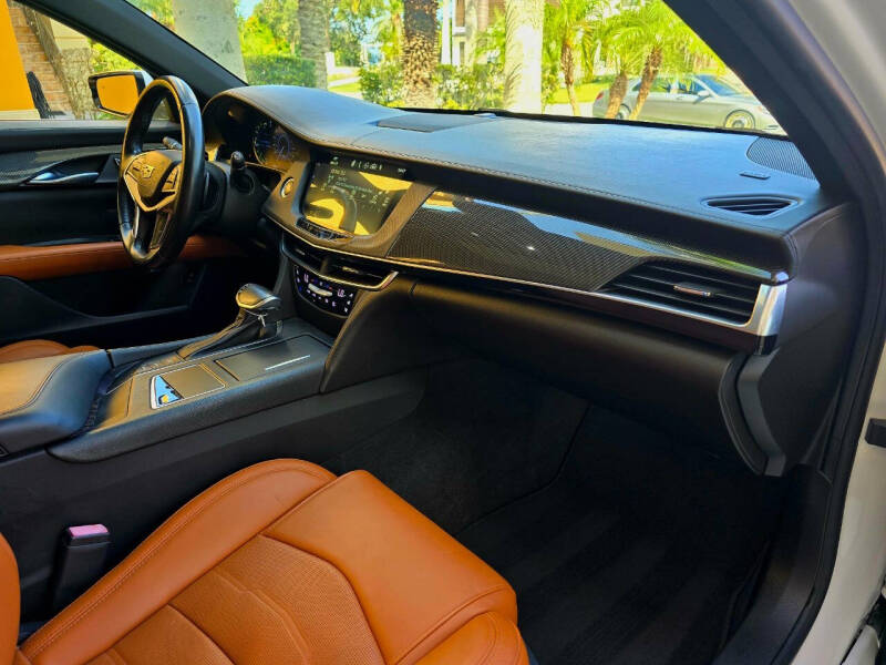 2017 Cadillac CT6 Plug-In Hybrid 2.0T