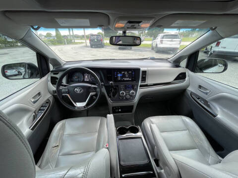 2015 Toyota Sienna XLE 8-Passenger
