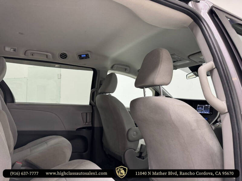 2020 Toyota Sienna L 7-Passenger