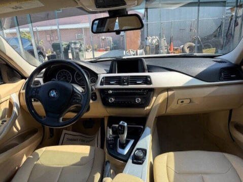 2015 BMW 3 Series 320i