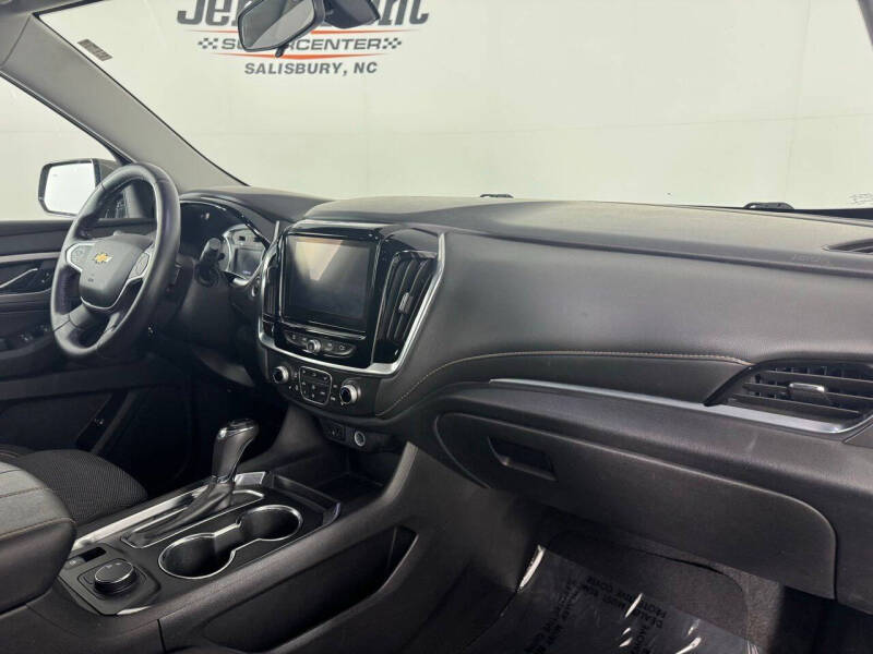 2018 Chevrolet Traverse LT Cloth