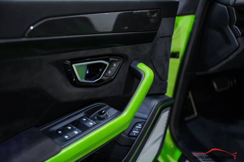 2022 Lamborghini Urus