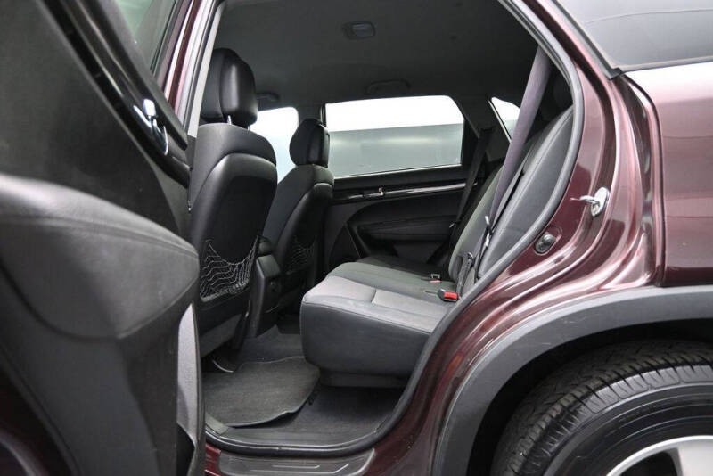 2011 Kia Sorento LX