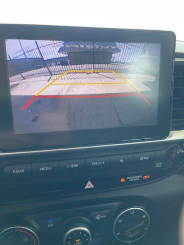 2022 Hyundai Venue SE