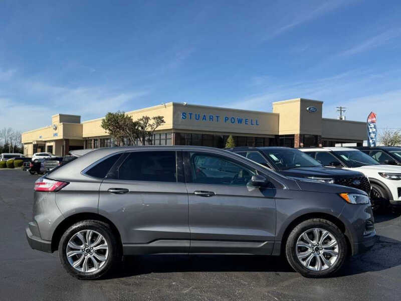 2024 Ford Edge Titanium