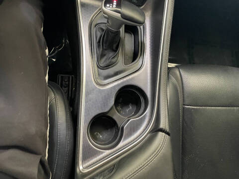 2015 Dodge Challenger SXT Plus