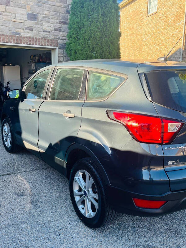 2019 Ford Escape S