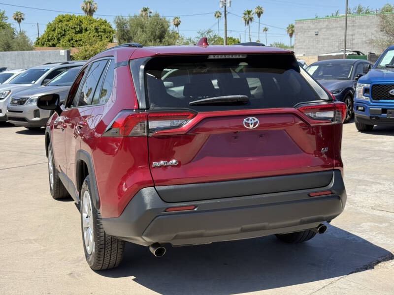 2019 Toyota RAV4 LE