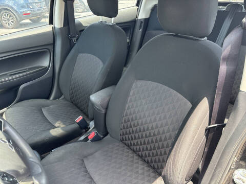 2022 Mitsubishi Mirage ES