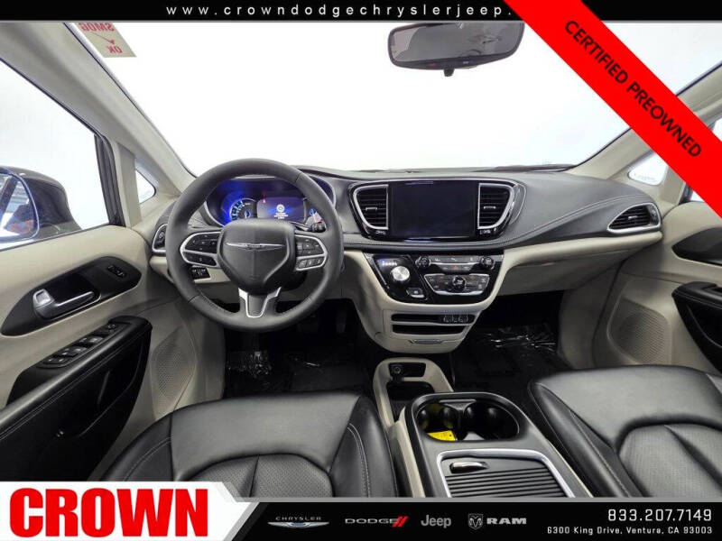 2024 Chrysler Pacifica Plug-In Hybrid Select