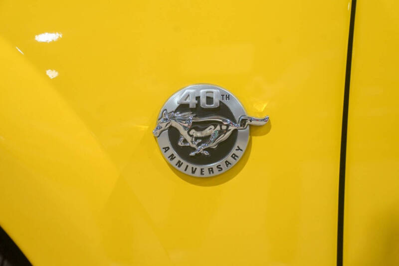 2004 Ford Mustang Mach 1 Premium