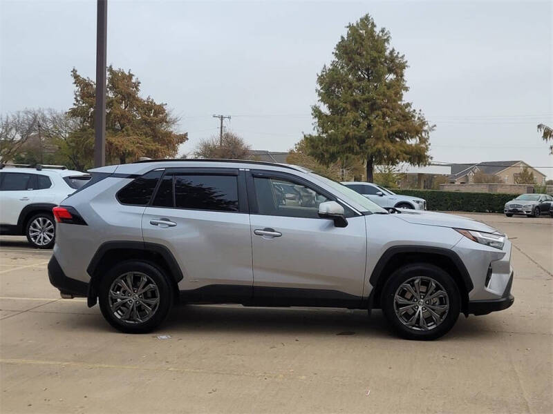 2024 Toyota RAV4 Hybrid XLE Premium