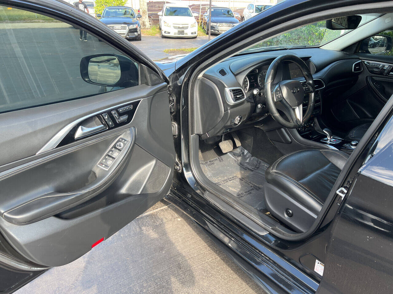 2018 Infiniti QX30  - $16,900