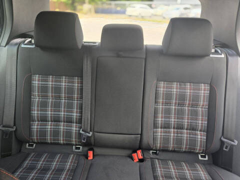 2013 Volkswagen GTI Base PZEV