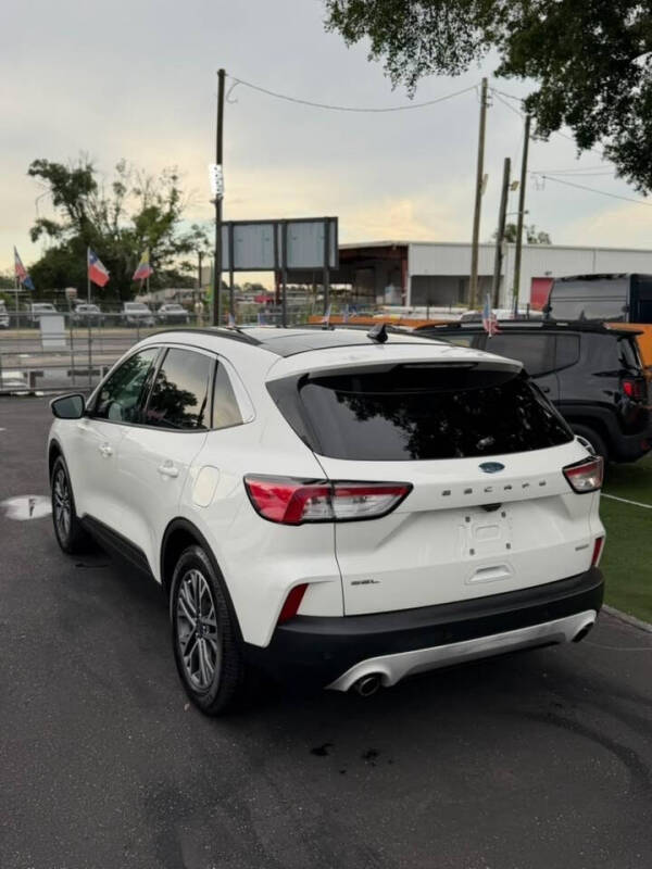2020 Ford Escape SEL