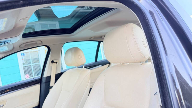 2016 BMW 5 Series 528i