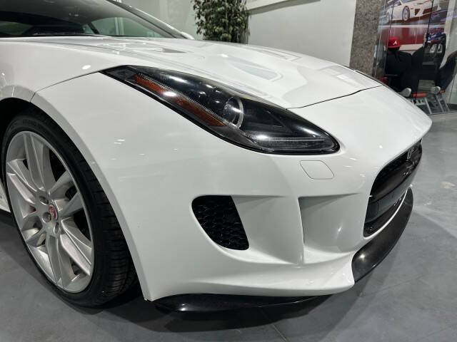2016 Jaguar F-TYPE R