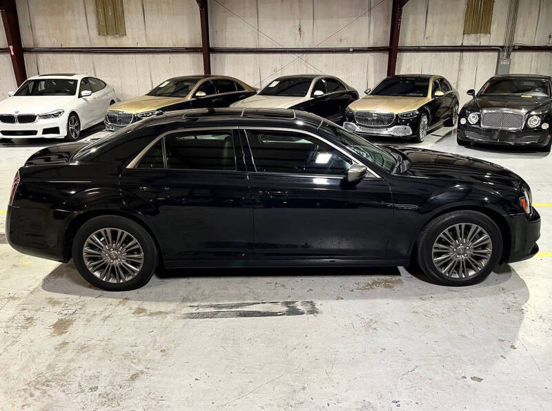 2014 Chrysler 300 C John Varvatos Limited Edition