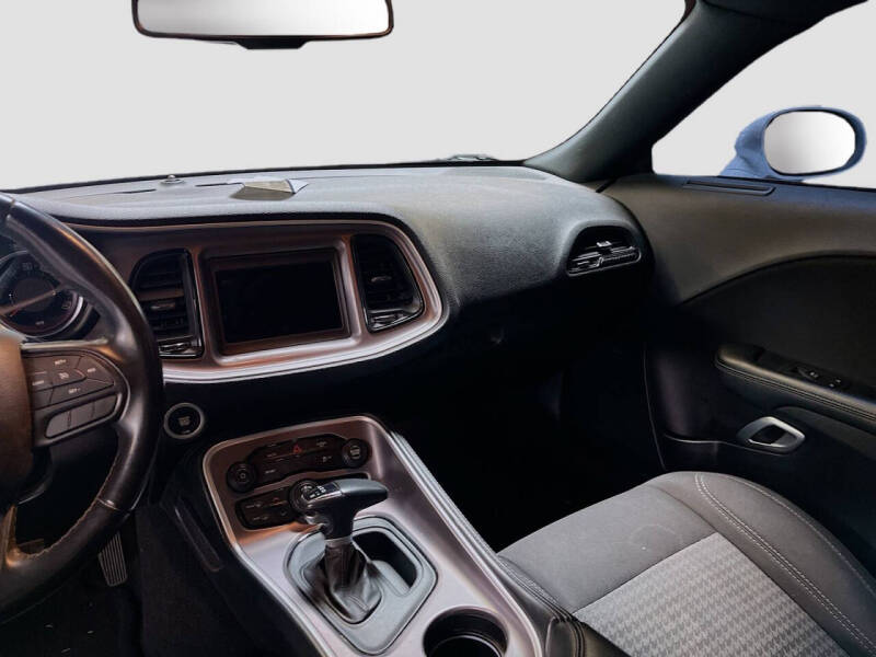 2022 Dodge Challenger SXT