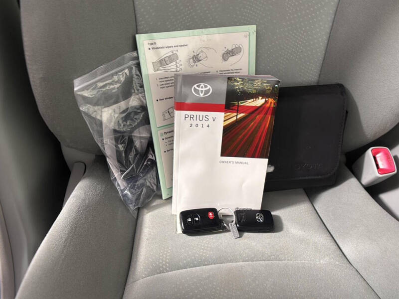 2014 Toyota Prius v Three