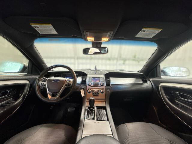 2016 Ford Taurus SEL