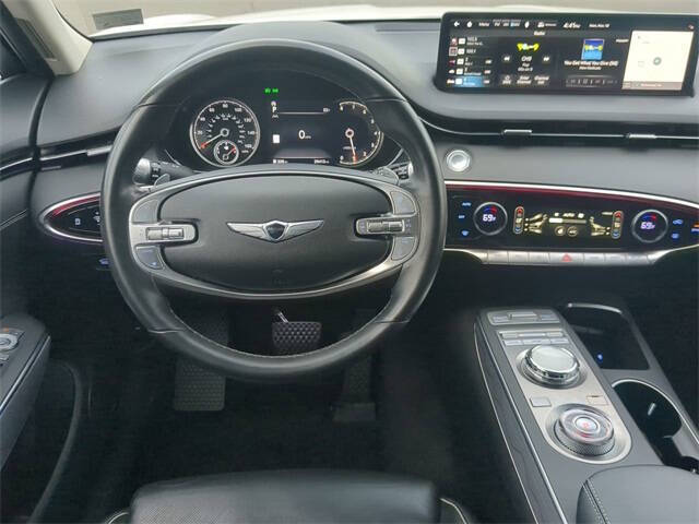 2023 Genesis GV70 2.5T Standard