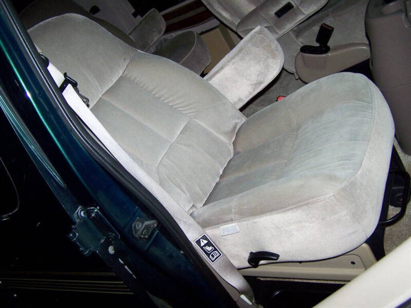 2000 Ford E-Series E-150