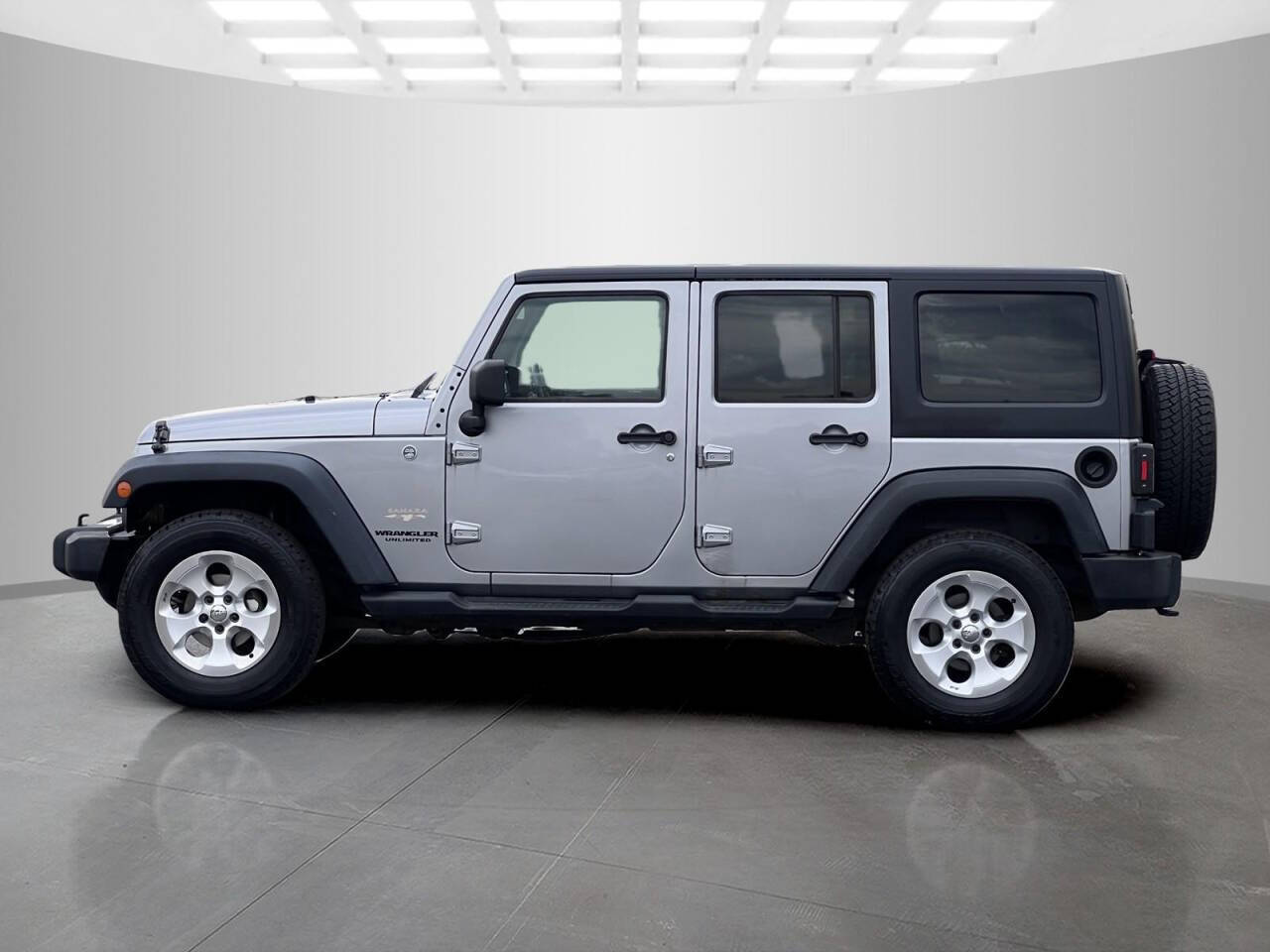 2013 Jeep Wrangler Unlimited for sale at Used Cars Toledo in Oregon, OH