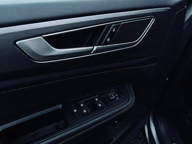 2025 Volkswagen Atlas Cross Sport SE 4Motion