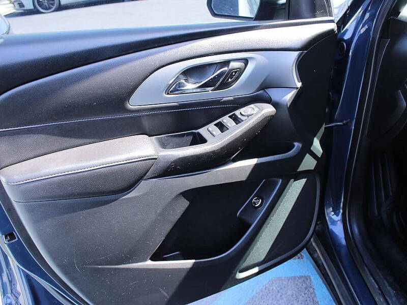 2022 Chevrolet Traverse LT Cloth