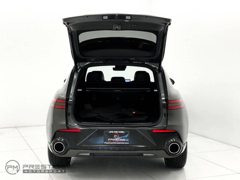 2023 Genesis GV70 2.5T Standard