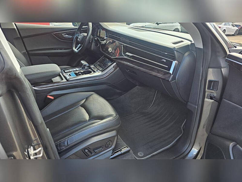 2019 Audi Q8 quattro Premium Plus 55 TFSI