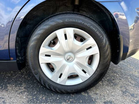 2012 Nissan Versa 1.8 S