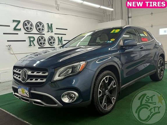 2019 Mercedes-Benz GLA-Class GLA250's photo