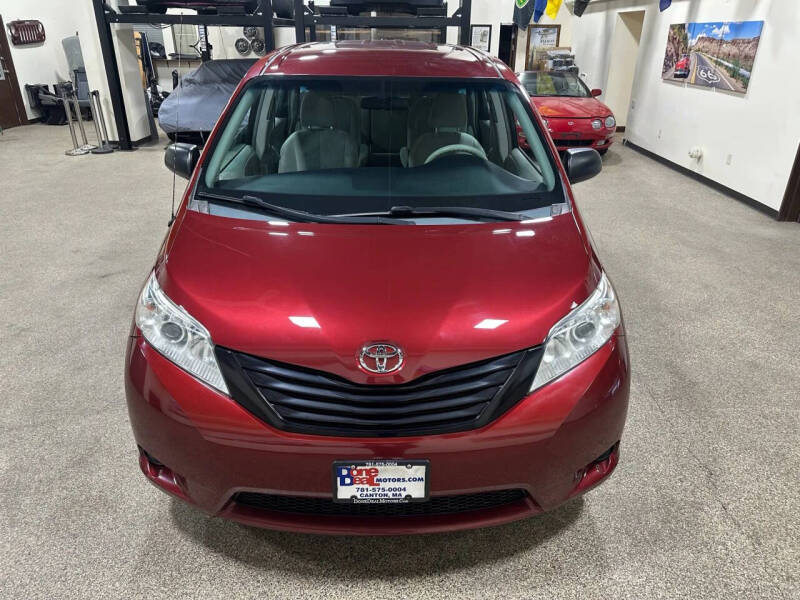 2012 Toyota Sienna