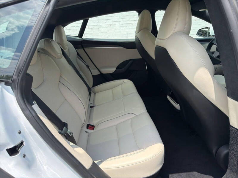 2021 Tesla Model S Plaid